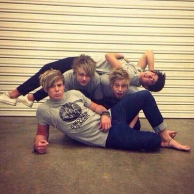 #vote5sos