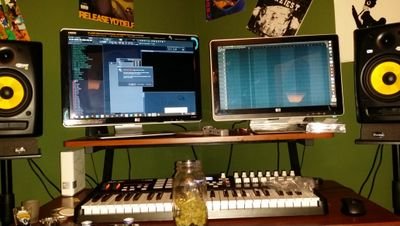 making beats and reppin dem jags... #904 til the meat show