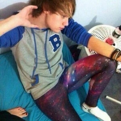 Retweeting #vote5sos @louftlucas