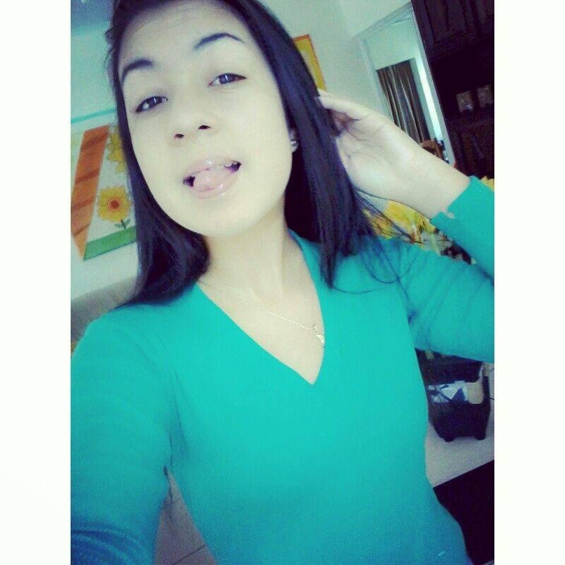 #Somente não mente. #Sorria, só ria. #Acalma, a alma. #Respira, e não pira. E assim segue, ✌,