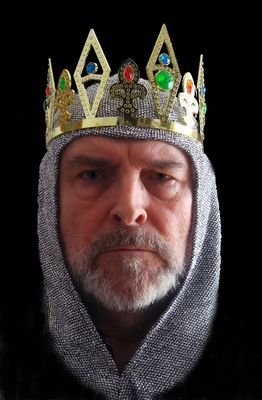 Rey de mi casa. Dueño de parte de España. Heredero del Reino de los Cielos.