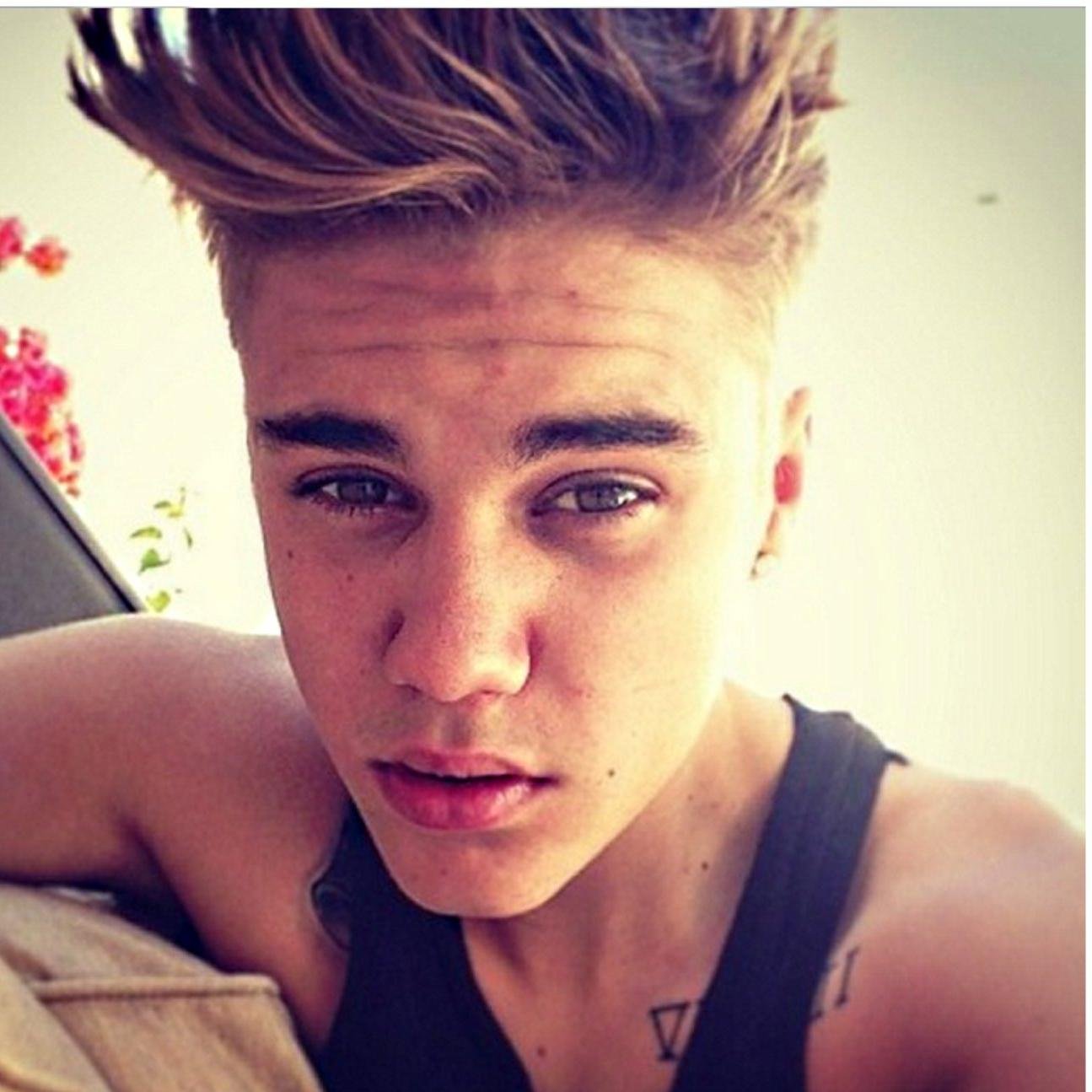 fan of the guy pothead and fan of the blonde bitch queen of featuring, i'm crazy for ❤ @JustinBieber and @ArianaGrande ❤