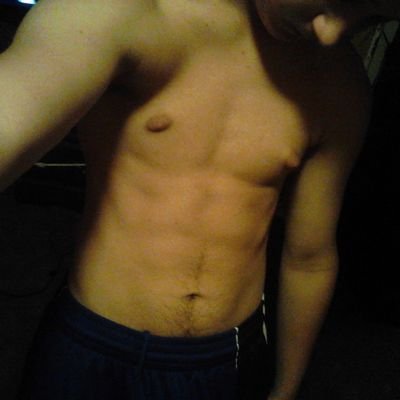 My name is Owtilley. free agent. Trickshot or rush dont matter. Play ps3. Love call of dutys all of them lolz