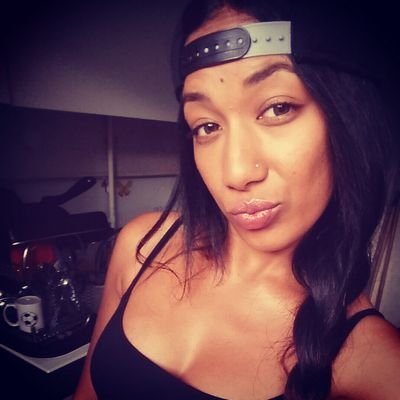 J'baaiss ta soeur avant kel me drague negro #TeamBasketBall player #13 ♥ #TeamIphone
