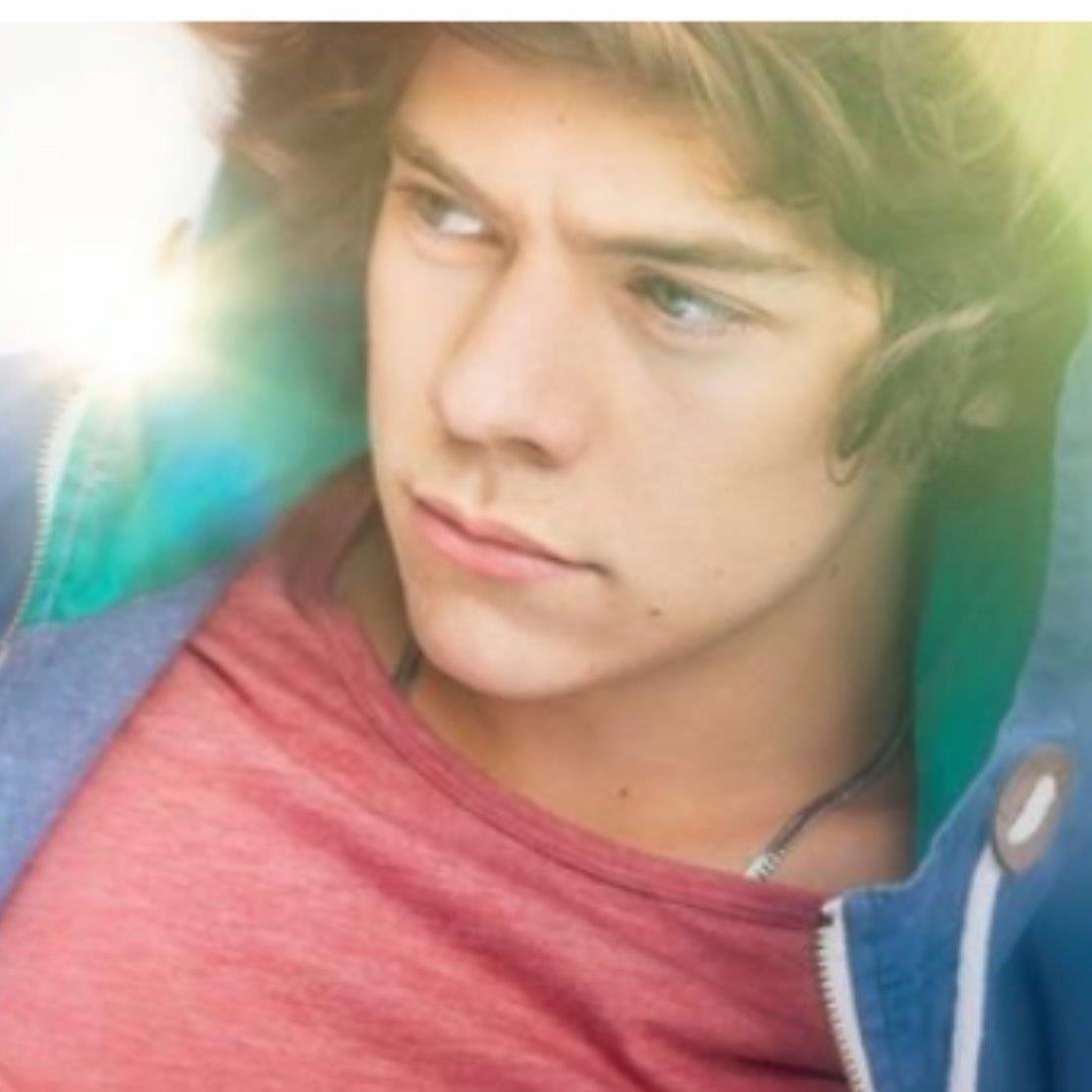 my relationship with harry is like my thighs, constantly touching.
