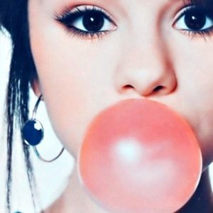 Eeyeofthe's profile picture. *blushes*