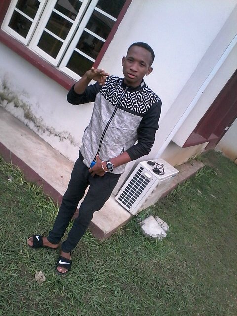 isongumoh's profile picture. Yes, I'm single. And you're gonna have to be pretty fucking amazing to change that.