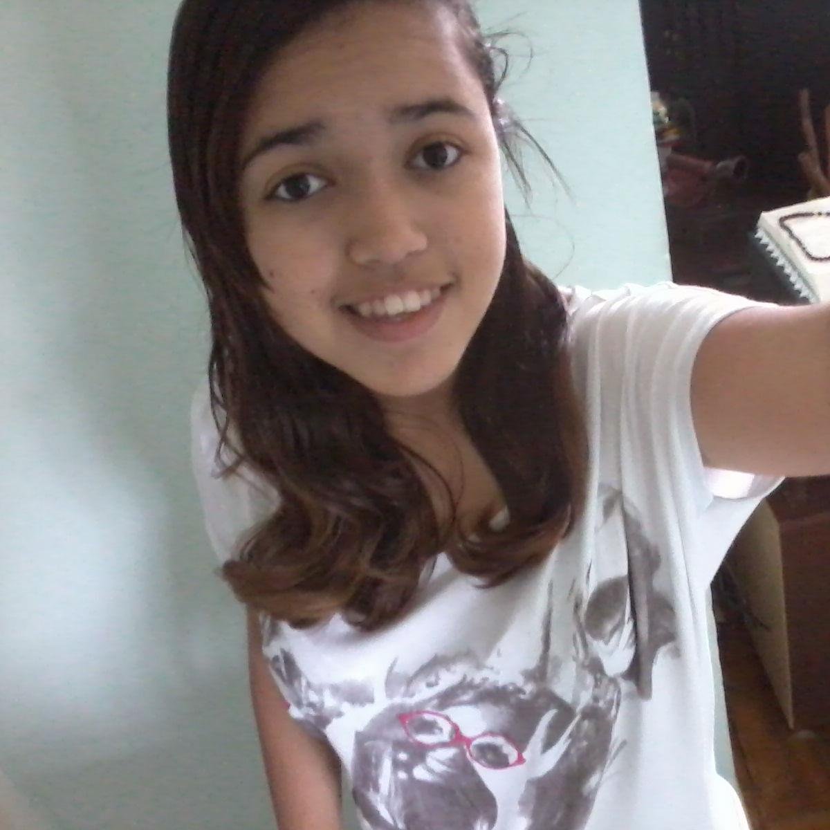 A nuca desistir e nem ganhar nem poder procurar evoluir pode tirar tudo que eu tenho só não pode tirar as coisa boa pra quem eu já ama sou feliz e canto ...