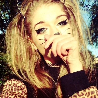 xJoyceSC's profile picture. Darling, it's cold outside