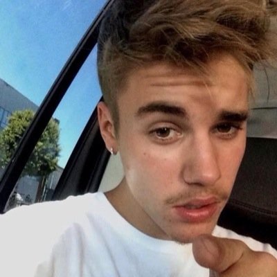 Follow @kidrauhlslali and @lalimyminion ask for a follow back
