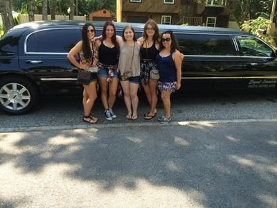 KlampflNicole's profile picture. 