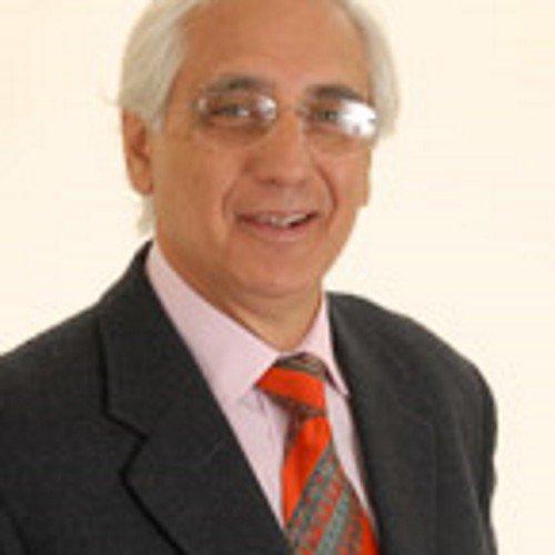 Medico ginecólogo Especialista  en medicina reproductiva Cirujano alaparoscopista