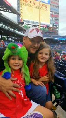 evlowl's profile picture. 