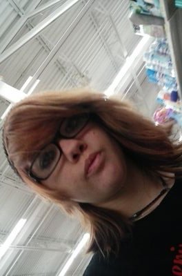 I'm Gabby I'm my self an I like it that wa an a best friend Darren family an friends an music is my life❤