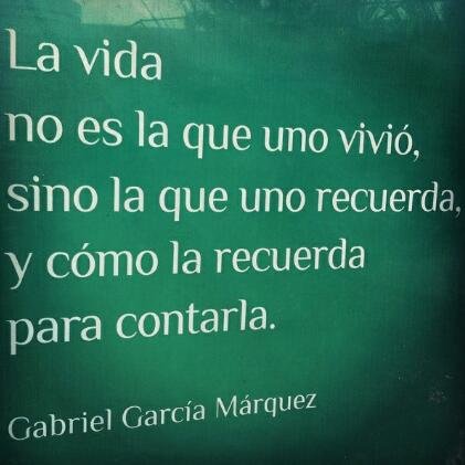 Enamorado de mi familia, amante de la buena música,
odio las injusticias....juniorista de corazón no de presión.soy un ilusionado de la paz