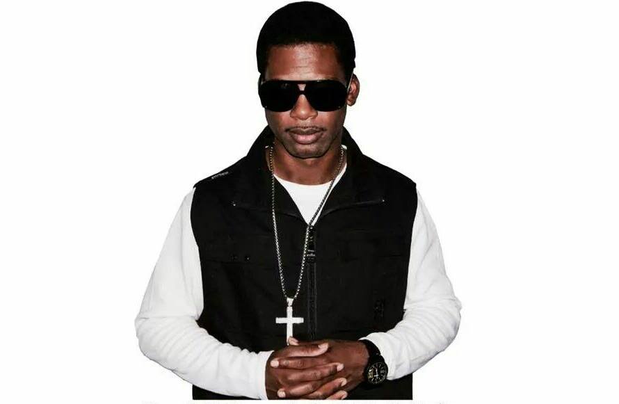 mercenario_c3's profile picture. Danilo Stanley: mejor conocido como mercenario “More Fire”, nació en la provincia de Colón, República de Panamá.