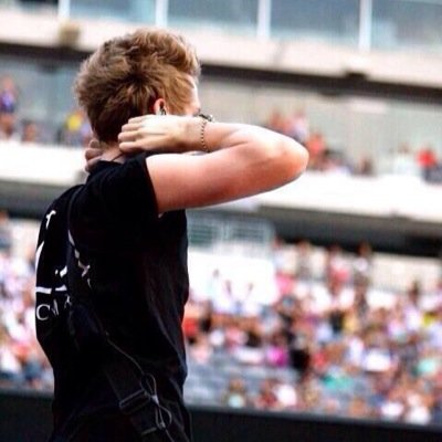 5SOS~2011