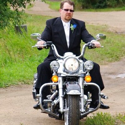 Ken is an expert in Unified Communications & Collaborations with a passion in helping customers to over come business challenges. Devoted father who loves2ride.
