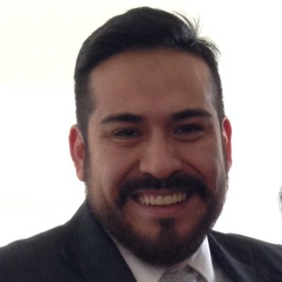 Ingeniero de corazón con debilidad por la tecnología, la economía, la historia y la filosofía. Me encanta el deporte, viajar y el cine.