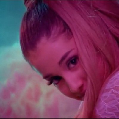 ♡♡♡@arianagrande followed me♡♡♡♡ ☞☞☞《0:25am, 27'7'2013》☜☜☜