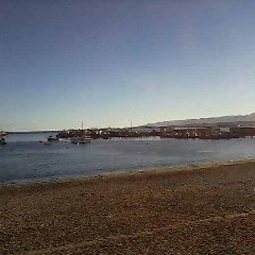 griveros75's profile picture. Nortino de verdad, bajista, actor y director de teatro de puro patuo, escritor, locutor en Radio Comunitaria  Amanecer @RCAmanecer    chilenouruguayo