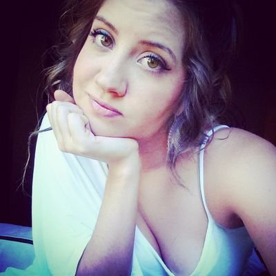 Im just a bubbly feisty girl who trys to make life enjoyable for myself and those who are important to me.
