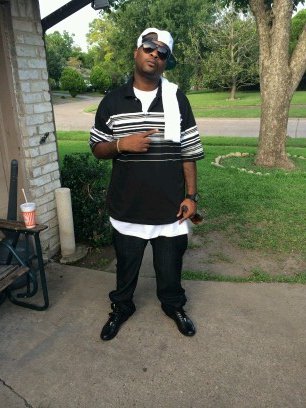 TheOfficialMoss's profile picture. for booking info. contact 281-905-3439. serious inquires only please....Westup Ent..money gang militia ..Big moss aks Mr. A1 since day one.....LR Abn....