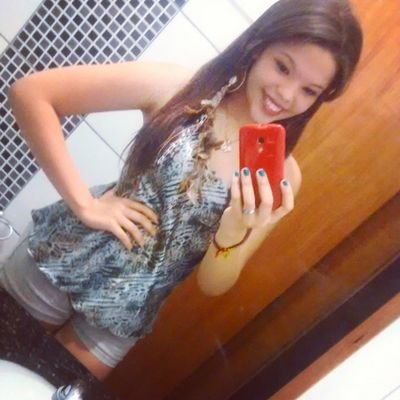 Estudante de Direito, 18 anos, Leonina, Uberlândia-MG.                        Snapchat: pamellakauanee
