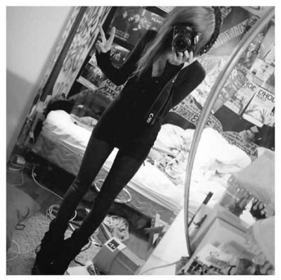 I'm so worthless and I want to die.