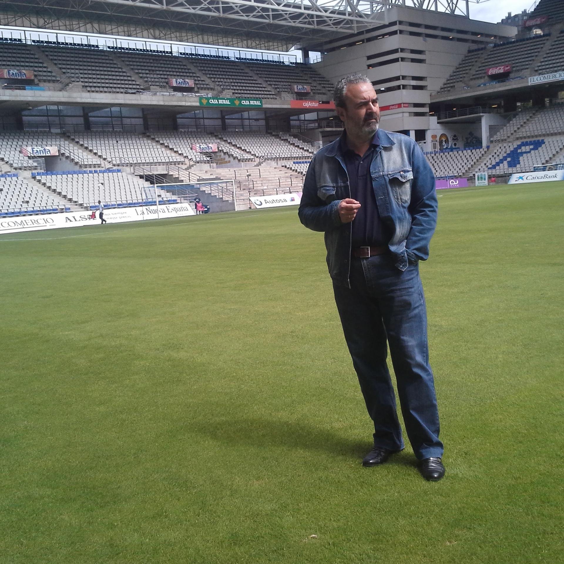 Abogado. Master Dcho Deportivo. Miembro Asoc. Española Dcho Deportivo. Ex-Presidente Comite Asturiano Disciplina Deportiva. Vicepresidente Real Oviedo SAD.