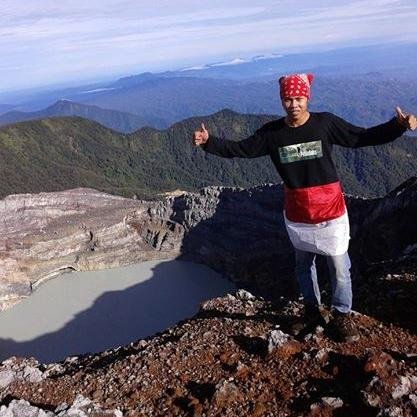 Gunung - gunung akan selalu ada, ini untuk membuat kita tetap yakin bahwa hidup itu indah apa bila kita saling menghargai.