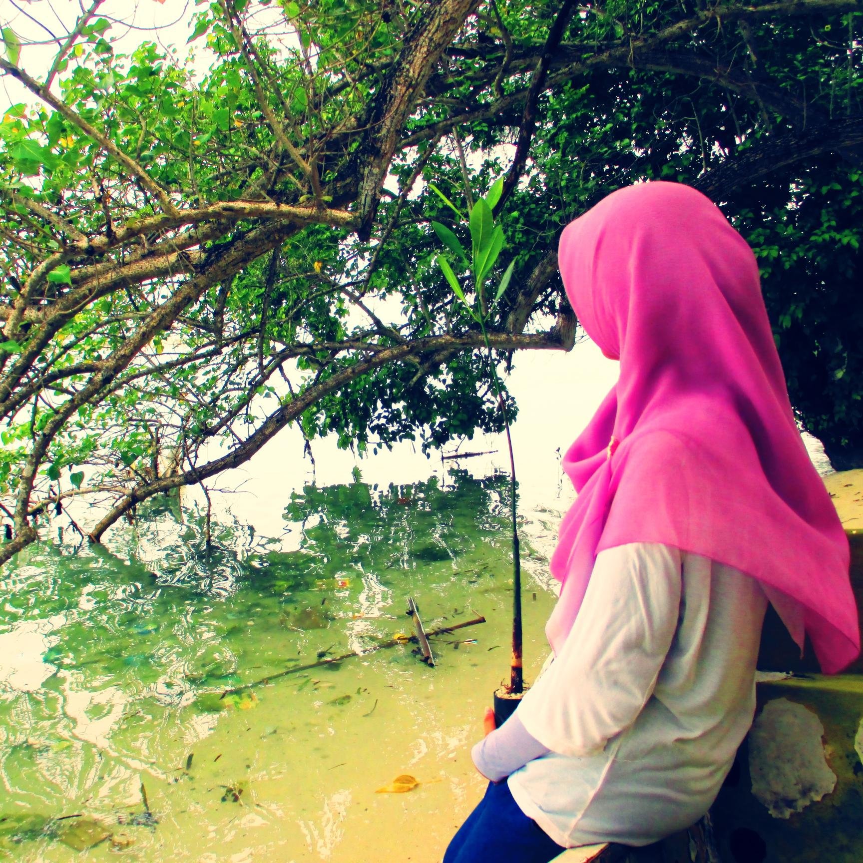 justhartini's profile picture. Aku percaya bahwa tabir yang memisahkan aku dengan keberhasilan hanyalah keputusasaan (Imam Hasan Al-Banna)