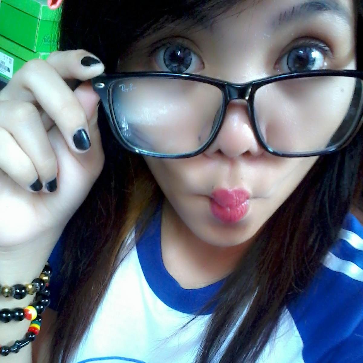 March 08 1995 , Graduated in St. Chamuel Institute of Technology . And my hobbies is Singing And dancing