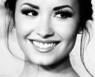 1D and Demi are my idols ♥♥ italy, sardegna♡