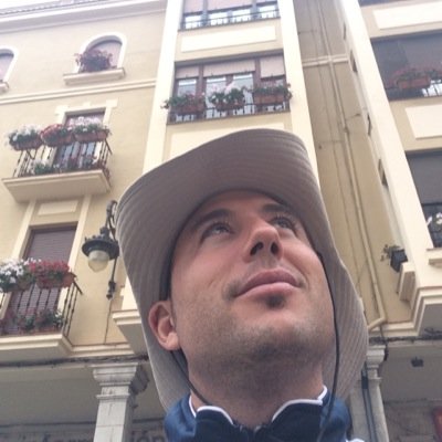 Vale más hacer y arrepentirse, que no hacer y arrepentirse. N. Maquiavelo.