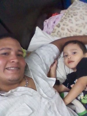 ERAZO_1's profile picture. Hijo, hermano, esposo y ahora padre. Estudiante de ing civil y venezolano 100%,amante de la música llanera y creyente en Dios ;)