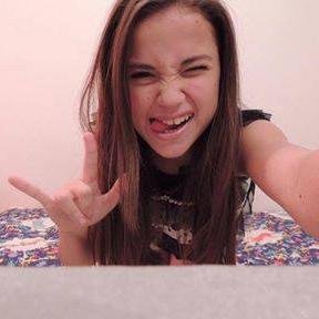 Bia:cinsera e arrogante/linda verdadeira diva do meu ♥