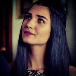 fafa427's profile picture. • Falling in love is so hard on the knees.