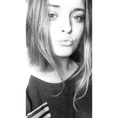 simplyrachel99's profile picture. new to twitter. check out my youtube channel:)