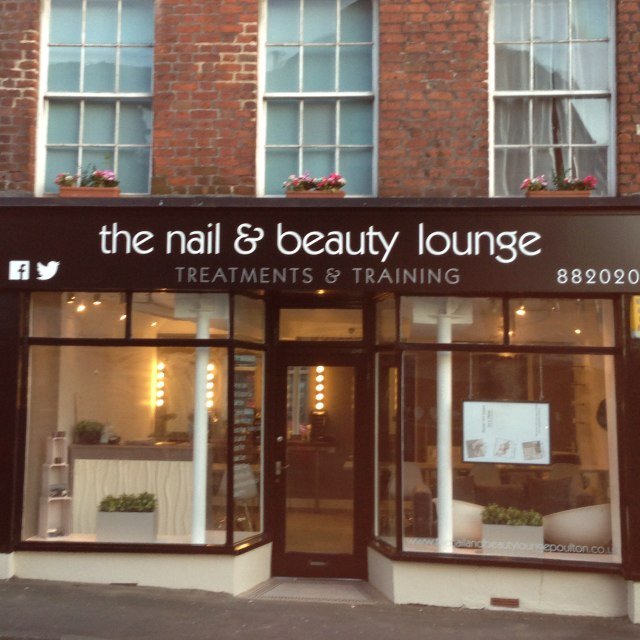 Contemporary, multiple, award winning nail, beauty and training salon based in Poulton-le-Fylde, Lancashire.