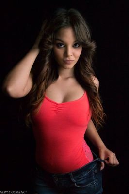 Generacion del 94. Del Real Madrid.Amante de la Fiesta, Modelo, Chica de Imagen, Jefa de RRPP, Azafata de eventos y fiestas. twitter oficial: yaizitahDiamond