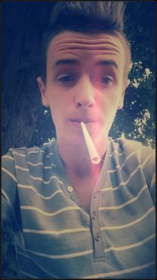 Va falloir réécouter le morceau chiens, avant de t'y faire 
J'flingue tout comme si j'avais eu le berger allemande de Hitler