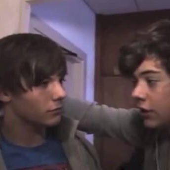 Hi lovely, please go follow @narryinsist , she follows back