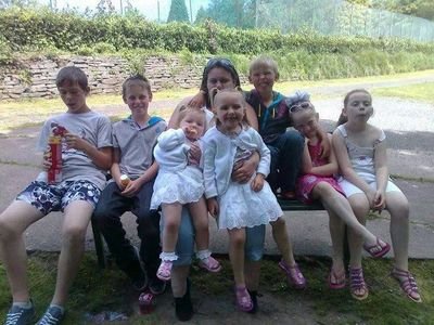 i am a mum of 8 beautiful children and i also have 8 step children. i have an amazing man in my life that i love so i am very lucky