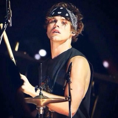 madisonswift3's profile picture. Ashton you give me hope when theres none for me