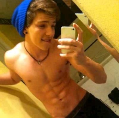 ojoosverdees's profile picture. 18.