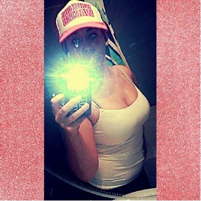 LizzieIceT's profile picture. Im a freak. Love bball mma and baseball :) This is where I insert a Marilyn Monroe quote or bible verse.