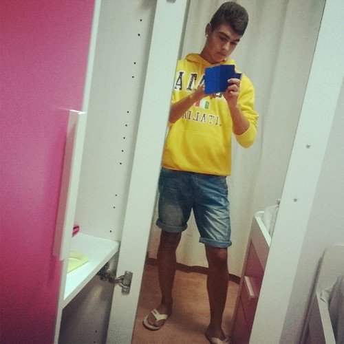 Instagram: Ardalescarry