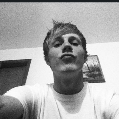 Larryz0023's profile picture. 