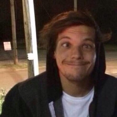 Free follow!! Follow @_Larryshipxx please and ask for a follow back :)